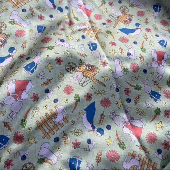 Bumblito Bee Luxe Blanket - Plush Minky & Satin - 40”x60” - Hoppin’ Good Time - Picture 2 of 7